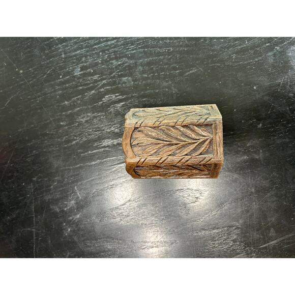 Vintage Brush Pencil Holder Caddy- plastic intricate carved leaf design- retro - Picture 6 of 6